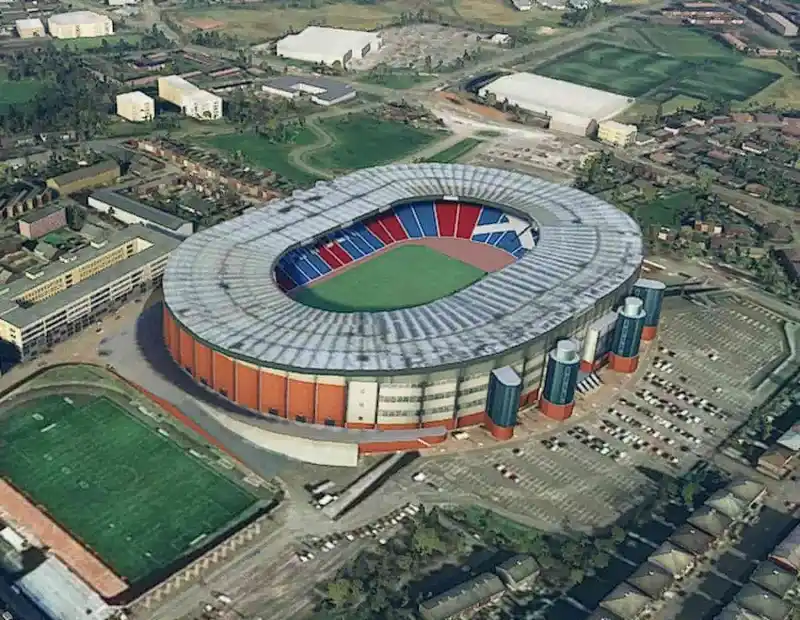 Sân Hampden Park